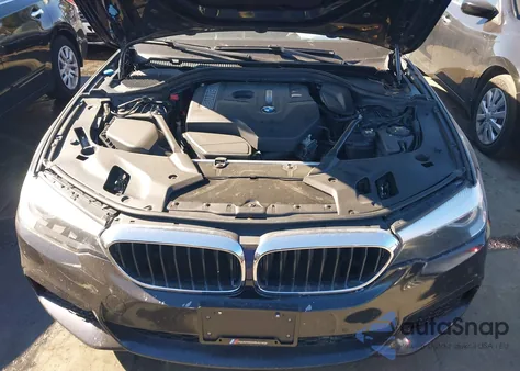 2018 BMW 530I xDrive z USA, uszkodzony, nr VIN WBAJA7C57JG908128